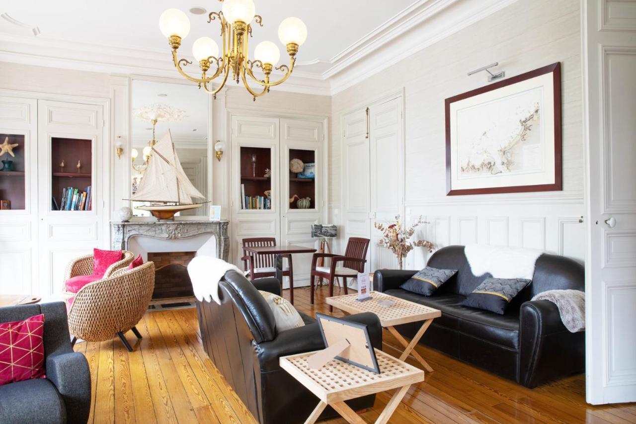 Hotel La Villefromoy 4*